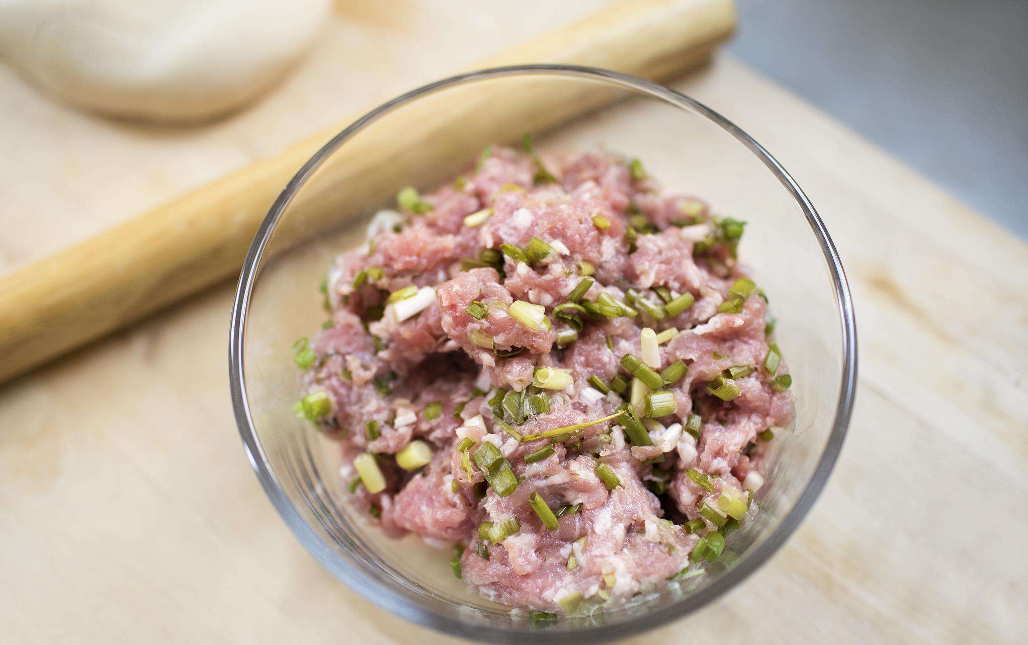 牛肉饺子馅配什么蔬菜 牛肉饺子馅配什么蔬菜对儿童肠胃好